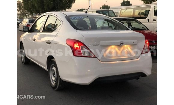 Nunua Imported Nissan Sunny Nyeupe Gari ndani ya Import - Dubai nchini Kati Kenya Nunua Imported Nissan Sunny Nyeupe Gari ndani ya Import - Dubai nchini Kati Kenya
