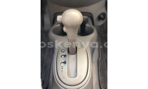 Nunua Imported Nissan Sunny Nyeupe Gari ndani ya Import - Dubai nchini Kati Kenya Nunua Imported Nissan Sunny Nyeupe Gari ndani ya Import - Dubai nchini Kati Kenya