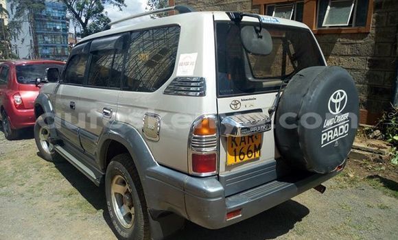 Imported Toyota Land Cruiser Prado Silver Makiinaa iti Nairobi keessatti Nairobi keessatti Imported Toyota Land Cruiser Prado Silver Makiinaa iti Nairobi keessatti Nairobi keessatti