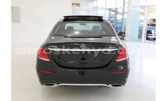 Buy Import Mercedes‒Benz 1117 Black Truck in Import - Dubai in Central Kenya Buy Import Mercedes‒Benz 1117 Black Truck in Import - Dubai in Central Kenya