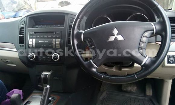 Imported Mitsubishi Pajero Black Makiinaa iti Nairobi keessatti Nairobi keessatti Imported Mitsubishi Pajero Black Makiinaa iti Nairobi keessatti Nairobi keessatti