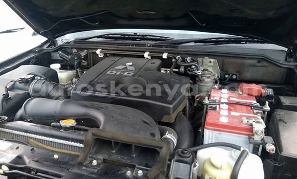Imported Mitsubishi Pajero Black Makiinaa iti Nairobi keessatti Nairobi keessatti Imported Mitsubishi Pajero Black Makiinaa iti Nairobi keessatti Nairobi keessatti