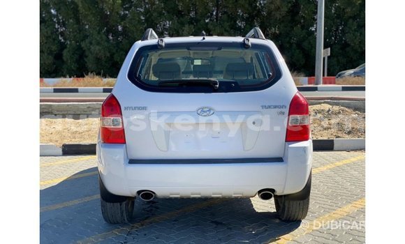 Nunua Imported Hyundai Tucson Nyeupe Gari ndani ya Import - Dubai nchini Kati Kenya Nunua Imported Hyundai Tucson Nyeupe Gari ndani ya Import - Dubai nchini Kati Kenya