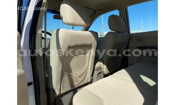 Nunua Imported Hyundai Tucson Nyeupe Gari ndani ya Import - Dubai nchini Kati Kenya Nunua Imported Hyundai Tucson Nyeupe Gari ndani ya Import - Dubai nchini Kati Kenya