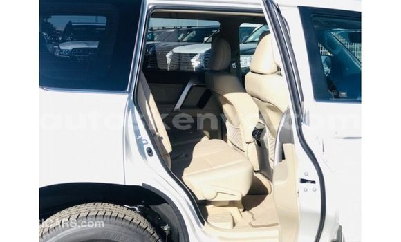 Nunua Imported Toyota Prado Nyeupe Gari ndani ya Import - Dubai nchini Kati Kenya Nunua Imported Toyota Prado Nyeupe Gari ndani ya Import - Dubai nchini Kati Kenya