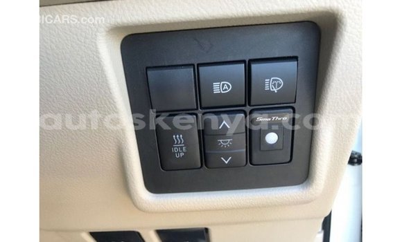 Nunua Imported Toyota Prado Nyeupe Gari ndani ya Import - Dubai nchini Kati Kenya Nunua Imported Toyota Prado Nyeupe Gari ndani ya Import - Dubai nchini Kati Kenya