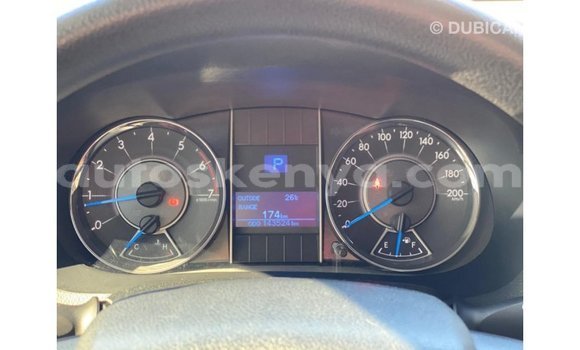 Nunua Imported Toyota Fortuner Nyeupe Gari ndani ya Import - Dubai nchini Kati Kenya Nunua Imported Toyota Fortuner Nyeupe Gari ndani ya Import - Dubai nchini Kati Kenya