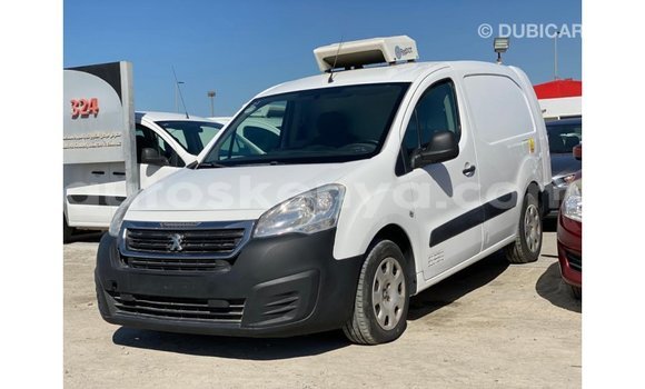 Nunua Imported Peugeot Partner Nyeupe Gari ndani ya Import - Dubai nchini Kati Kenya Nunua Imported Peugeot Partner Nyeupe Gari ndani ya Import - Dubai nchini Kati Kenya