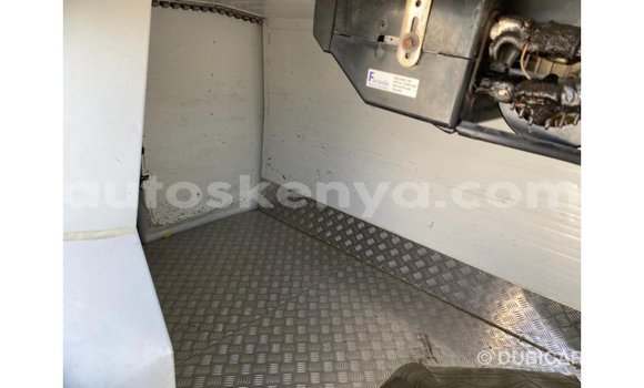 Nunua Imported Peugeot Partner Nyeupe Gari ndani ya Import - Dubai nchini Kati Kenya Nunua Imported Peugeot Partner Nyeupe Gari ndani ya Import - Dubai nchini Kati Kenya