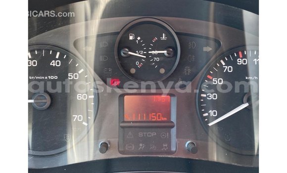 Nunua Imported Peugeot Partner Nyeupe Gari ndani ya Import - Dubai nchini Kati Kenya Nunua Imported Peugeot Partner Nyeupe Gari ndani ya Import - Dubai nchini Kati Kenya