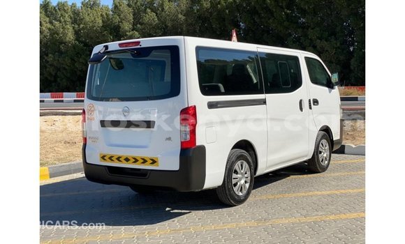 Nunua Imported Nissan Urvan Nyeupe Gari ndani ya Import - Dubai nchini Kati Kenya Nunua Imported Nissan Urvan Nyeupe Gari ndani ya Import - Dubai nchini Kati Kenya