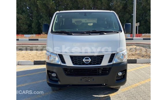Nunua Imported Nissan Urvan Nyeupe Gari ndani ya Import - Dubai nchini Kati Kenya Nunua Imported Nissan Urvan Nyeupe Gari ndani ya Import - Dubai nchini Kati Kenya