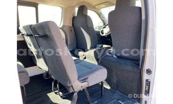 Nunua Imported Nissan Urvan Nyeupe Gari ndani ya Import - Dubai nchini Kati Kenya Nunua Imported Nissan Urvan Nyeupe Gari ndani ya Import - Dubai nchini Kati Kenya