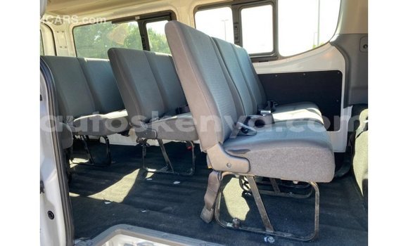 Nunua Imported Nissan Urvan Nyeupe Gari ndani ya Import - Dubai nchini Kati Kenya Nunua Imported Nissan Urvan Nyeupe Gari ndani ya Import - Dubai nchini Kati Kenya