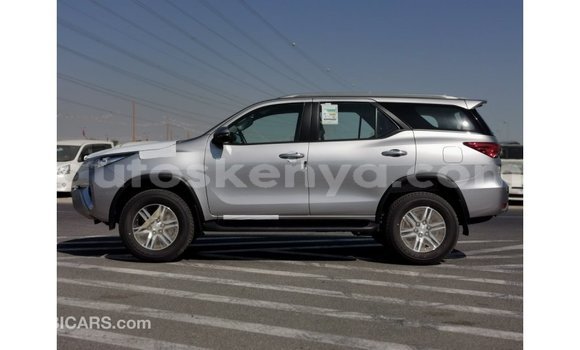 Nunua Imported Toyota Fortuner Nyingine Gari ndani ya Import - Dubai nchini Kati Kenya Nunua Imported Toyota Fortuner Nyingine Gari ndani ya Import - Dubai nchini Kati Kenya