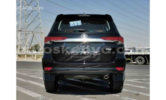 Nunua Imported Toyota Fortuner Nyeusi Gari ndani ya Import - Dubai nchini Kati Kenya Nunua Imported Toyota Fortuner Nyeusi Gari ndani ya Import - Dubai nchini Kati Kenya