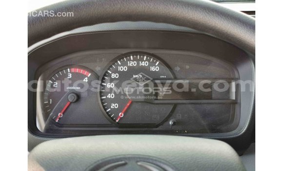 Nunua Imported Hino 300 Series Nyeupe Lori ndani ya Import - Dubai nchini Kati Kenya Nunua Imported Hino 300 Series Nyeupe Lori ndani ya Import - Dubai nchini Kati Kenya