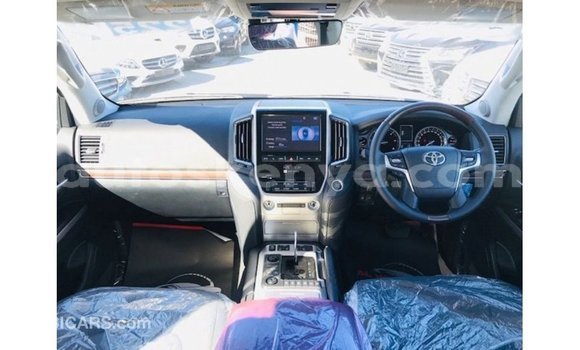 Imported Toyota Land Cruiser Other Makiinaa iti Import - Dubai keessatti Central Kenya keessatti Imported Toyota Land Cruiser Other Makiinaa iti Import - Dubai keessatti Central Kenya keessatti