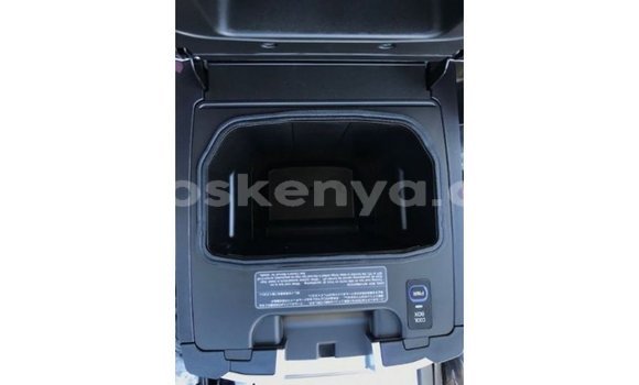 Imported Toyota Land Cruiser Other Makiinaa iti Import - Dubai keessatti Central Kenya keessatti Imported Toyota Land Cruiser Other Makiinaa iti Import - Dubai keessatti Central Kenya keessatti