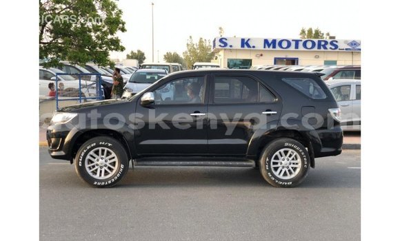 Nunua Imported Toyota Fortuner Nyeusi Gari ndani ya Import - Dubai nchini Kati Kenya Nunua Imported Toyota Fortuner Nyeusi Gari ndani ya Import - Dubai nchini Kati Kenya