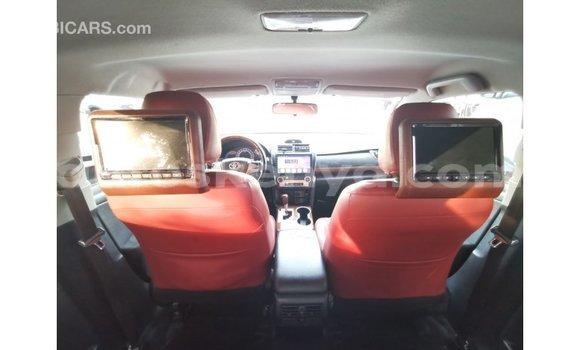 Imported Toyota Camry White Makiinaa iti Import - Dubai keessatti Central Kenya keessatti Imported Toyota Camry White Makiinaa iti Import - Dubai keessatti Central Kenya keessatti