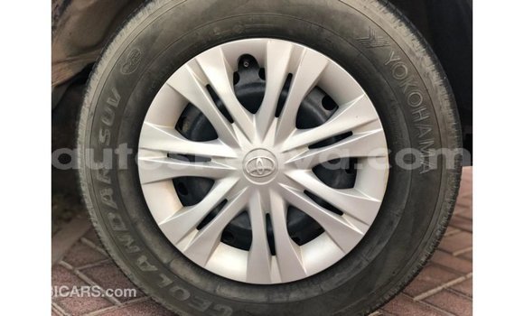 Imported Toyota Hilux White Makiinaa iti Import - Dubai keessatti Central Kenya keessatti Imported Toyota Hilux White Makiinaa iti Import - Dubai keessatti Central Kenya keessatti