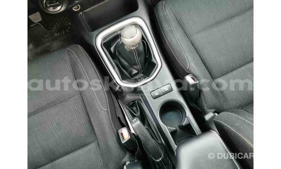 Nunua Imported Toyota Hilux Nyeupe Gari ndani ya Import - Dubai nchini Kati Kenya Nunua Imported Toyota Hilux Nyeupe Gari ndani ya Import - Dubai nchini Kati Kenya