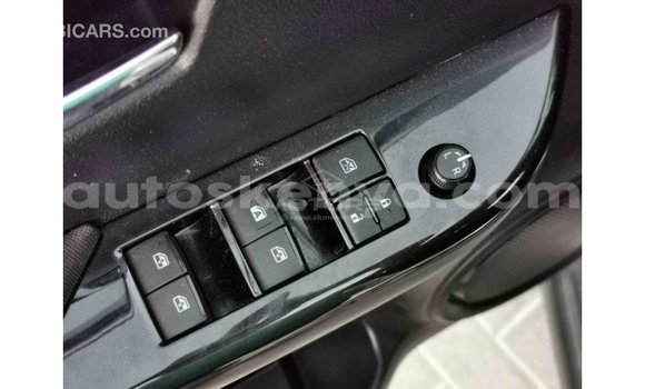 Nunua Imported Toyota Hilux Nyeupe Gari ndani ya Import - Dubai nchini Kati Kenya Nunua Imported Toyota Hilux Nyeupe Gari ndani ya Import - Dubai nchini Kati Kenya