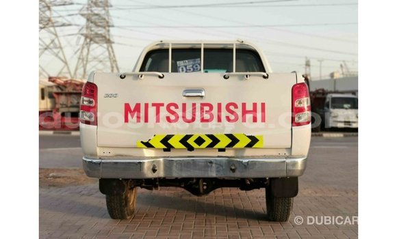 Buy Import Mitsubishi L200 White Car in Import - Dubai in Central Kenya Buy Import Mitsubishi L200 White Car in Import - Dubai in Central Kenya