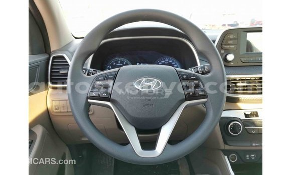 Buy Import Hyundai Tucson White Car in Import - Dubai in Central Kenya Buy Import Hyundai Tucson White Car in Import - Dubai in Central Kenya