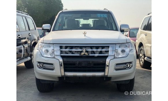 Nunua Imported Mitsubishi Pajero Nyeupe Gari ndani ya Import - Dubai nchini Kati Kenya Nunua Imported Mitsubishi Pajero Nyeupe Gari ndani ya Import - Dubai nchini Kati Kenya