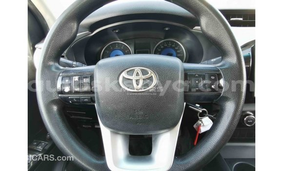 Nunua Imported Toyota Hilux Nyeupe Gari ndani ya Import - Dubai nchini Kati Kenya Nunua Imported Toyota Hilux Nyeupe Gari ndani ya Import - Dubai nchini Kati Kenya