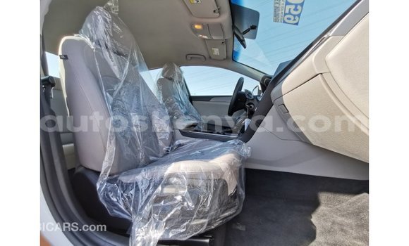 Imported Hyundai Sonata White Makiinaa iti Import - Dubai keessatti Central Kenya keessatti Imported Hyundai Sonata White Makiinaa iti Import - Dubai keessatti Central Kenya keessatti