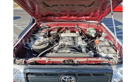 Nunua Imported Toyota Land Cruiser Nyekundu Gari ndani ya Import - Dubai nchini Kati Kenya Nunua Imported Toyota Land Cruiser Nyekundu Gari ndani ya Import - Dubai nchini Kati Kenya