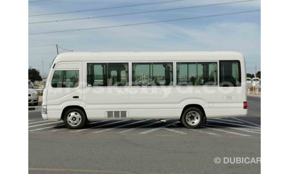 Nunua Imported Toyota Coaster Nyeupe Gari ndani ya Import - Dubai nchini Kati Kenya Nunua Imported Toyota Coaster Nyeupe Gari ndani ya Import - Dubai nchini Kati Kenya