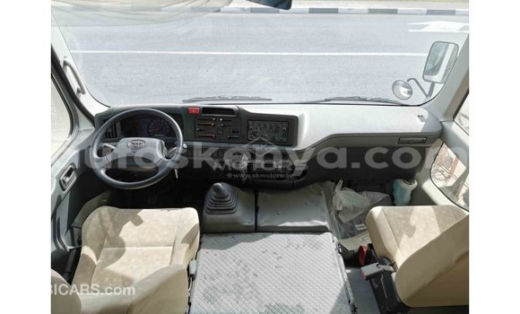 Nunua Imported Toyota Coaster Nyeupe Gari ndani ya Import - Dubai nchini Kati Kenya Nunua Imported Toyota Coaster Nyeupe Gari ndani ya Import - Dubai nchini Kati Kenya