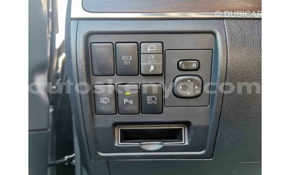 Buy Import Toyota Land Cruiser Black Car in Import - Dubai in Central Kenya Buy Import Toyota Land Cruiser Black Car in Import - Dubai in Central Kenya
