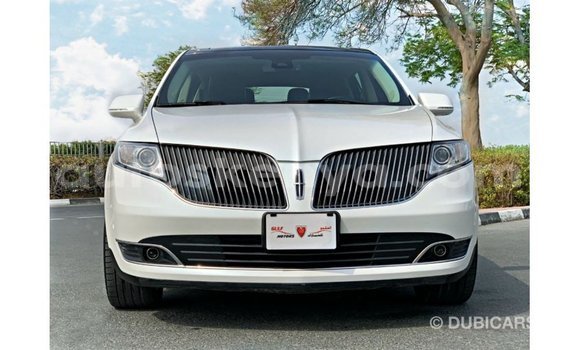 Imported Lincoln MKT White Makiinaa iti Import - Dubai keessatti Central Kenya keessatti Imported Lincoln MKT White Makiinaa iti Import - Dubai keessatti Central Kenya keessatti