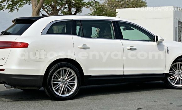 Imported Lincoln MKT White Makiinaa iti Import - Dubai keessatti Central Kenya keessatti Imported Lincoln MKT White Makiinaa iti Import - Dubai keessatti Central Kenya keessatti