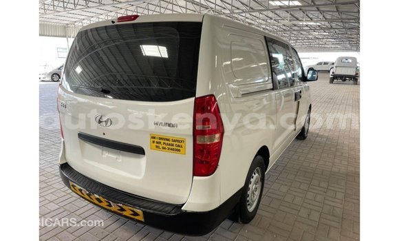 Buy Import Hyundai Chorus White Truck in Import - Dubai in Central Kenya Buy Import Hyundai Chorus White Truck in Import - Dubai in Central Kenya