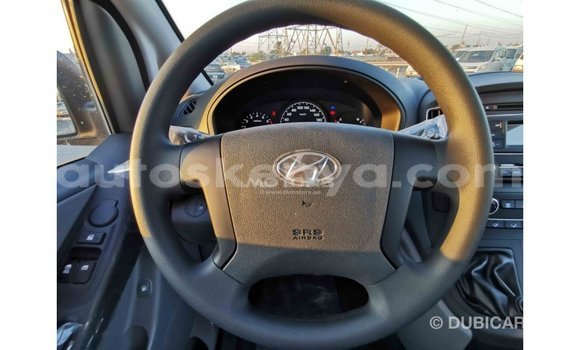 Nunua Imported Hyundai Chorus Nyeupe Lori ndani ya Import - Dubai nchini Kati Kenya Nunua Imported Hyundai Chorus Nyeupe Lori ndani ya Import - Dubai nchini Kati Kenya