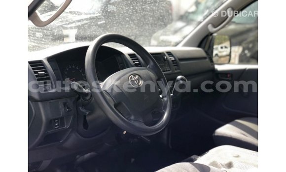 Imported Toyota Hiace White Makiinaa iti Import - Dubai keessatti Central Kenya keessatti Imported Toyota Hiace White Makiinaa iti Import - Dubai keessatti Central Kenya keessatti