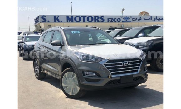 Imported Hyundai Tucson Green Makiinaa iti Import - Dubai keessatti Central Kenya keessatti Imported Hyundai Tucson Green Makiinaa iti Import - Dubai keessatti Central Kenya keessatti