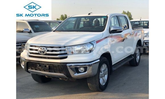 Nunua Imported Toyota Hilux Nyeupe Gari ndani ya Import - Dubai nchini Kati Kenya Nunua Imported Toyota Hilux Nyeupe Gari ndani ya Import - Dubai nchini Kati Kenya