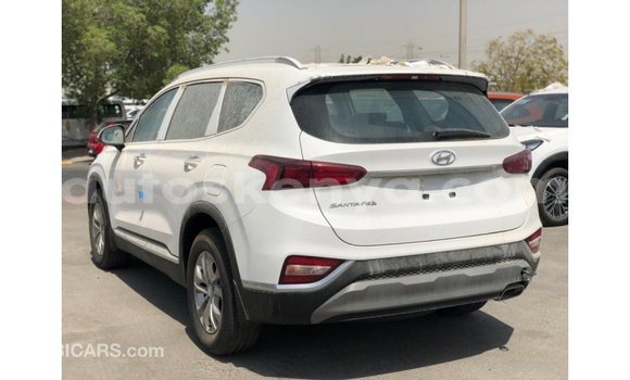 Nunua Imported Hyundai Santa Fe Nyeupe Gari ndani ya Import - Dubai nchini Kati Kenya Nunua Imported Hyundai Santa Fe Nyeupe Gari ndani ya Import - Dubai nchini Kati Kenya