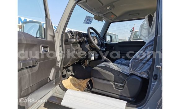 Nunua Imported Suzuki Jimny Nyingine Gari ndani ya Import - Dubai nchini Kati Kenya Nunua Imported Suzuki Jimny Nyingine Gari ndani ya Import - Dubai nchini Kati Kenya
