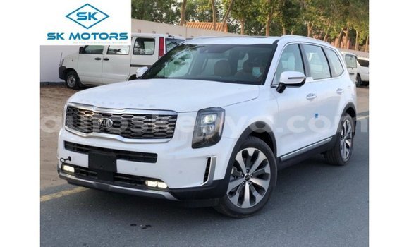 Buy Import Kia Carens White Car in Import - Dubai in Central Kenya Buy Import Kia Carens White Car in Import - Dubai in Central Kenya