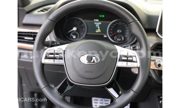 Buy Import Kia Carens White Car in Import - Dubai in Central Kenya Buy Import Kia Carens White Car in Import - Dubai in Central Kenya