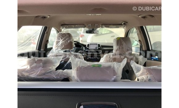Nunua Imported Hyundai Tucson Nyeupe Gari ndani ya Import - Dubai nchini Kati Kenya Nunua Imported Hyundai Tucson Nyeupe Gari ndani ya Import - Dubai nchini Kati Kenya