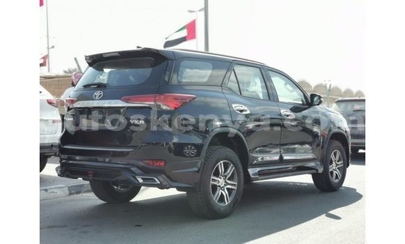Nunua Imported Toyota Fortuner Nyeusi Gari ndani ya Import - Dubai nchini Kati Kenya Nunua Imported Toyota Fortuner Nyeusi Gari ndani ya Import - Dubai nchini Kati Kenya